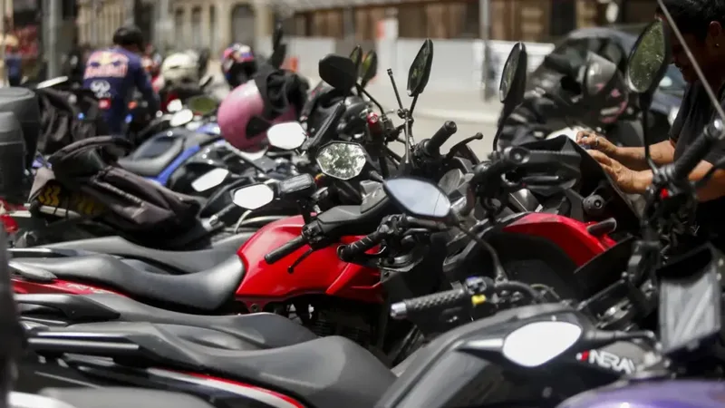 Lula sanciona crédito permanente para motoristas de aplicativo e entregadores