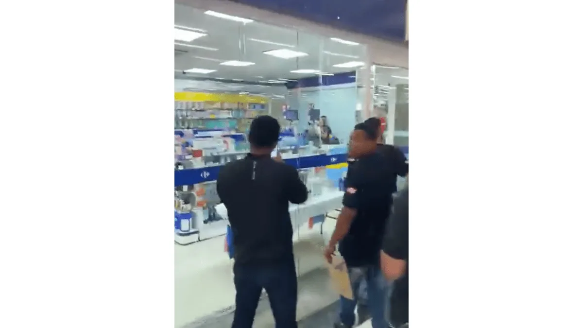 Funcionária é mantida refém em farmácia dentro de supermercado em São Paulo