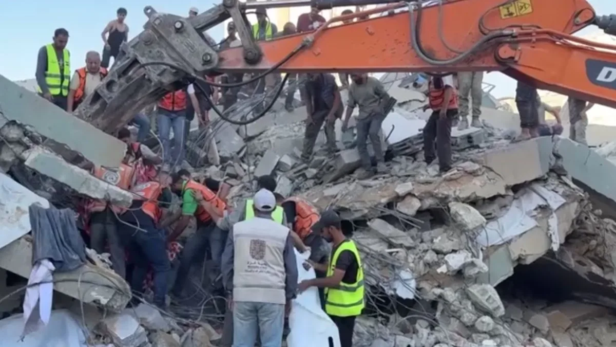 Desabamento de prédio em Gaza deixa 16 mortos e dezenas desaparecidas