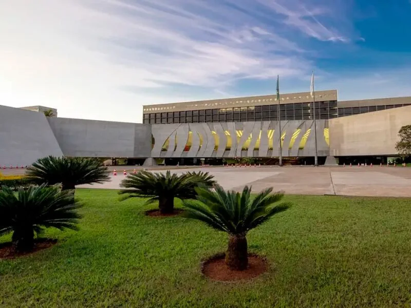 STJ paralisa ações sobre aluguel de curta temporada em condomínios