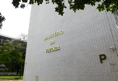 Fazenda projeta crescimento menor para a economia brasileira em 2026