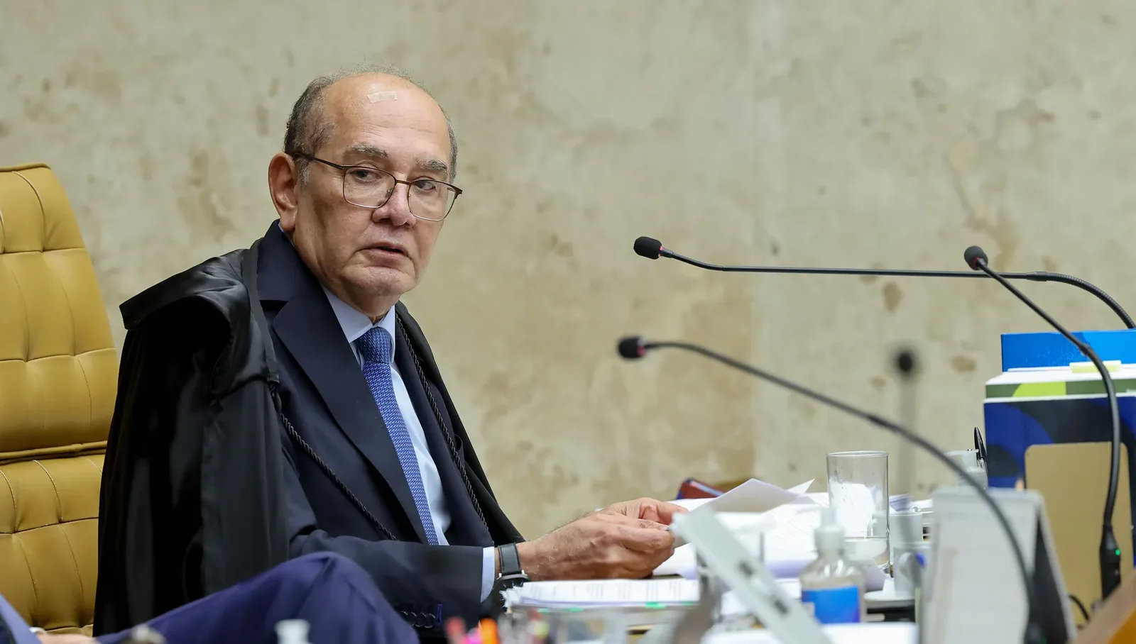 Gilmar critica afastamento do diretor-geral da PF em sessão do STF