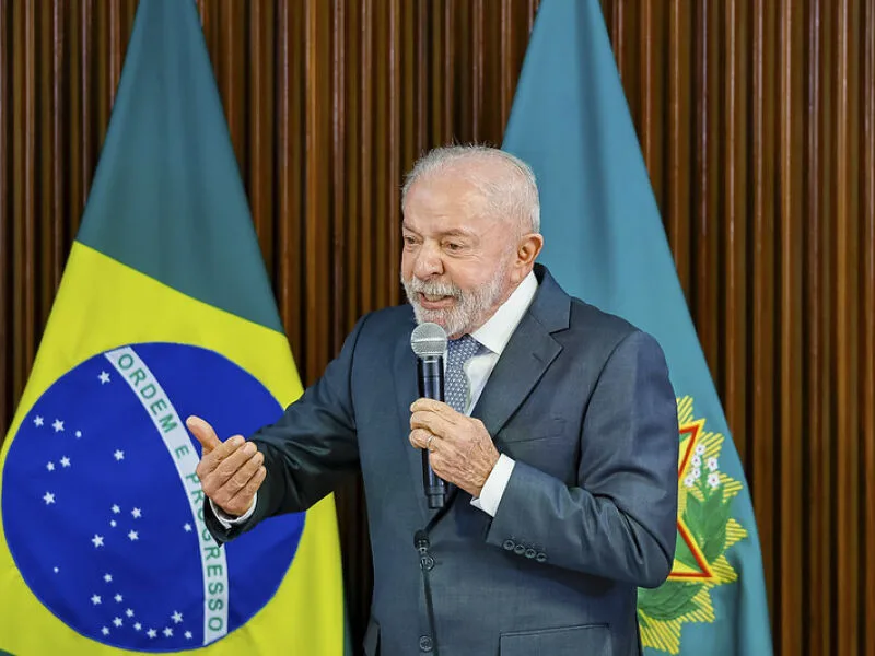 Lula diz que fim das bets não prejudica clubes e cobra gestão nas SAFs