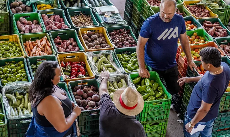 Importação de alimentos bate recorde global e expõe riscos para países vulneráveis