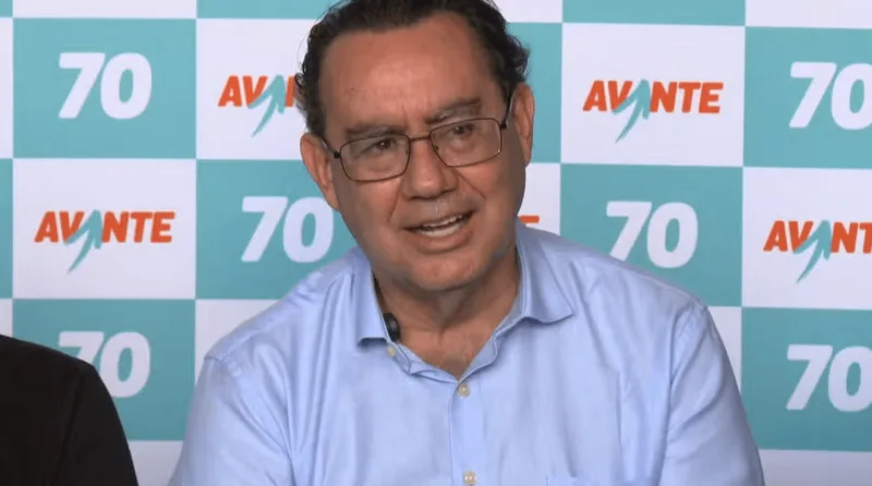 Augusto Cury é o segundo presidenciável que mais usou recursos próprios