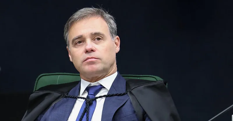 Fachin aguardará esclarecimentos antes de levar relatório sobre Moraes ao STF