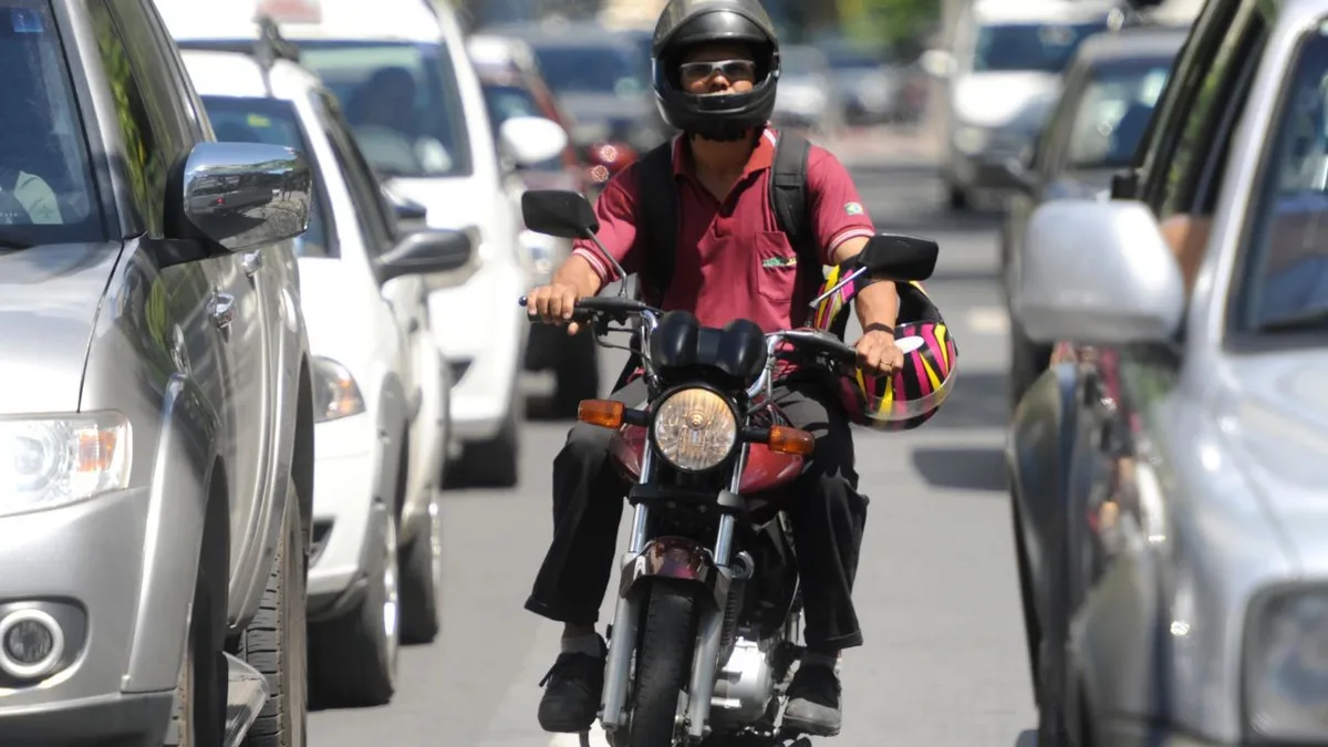 Câmara de Belo Horizonte aprova multa de R$ 500 para motos irregulares