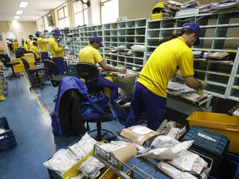 Decisão do TST limita paralisação nos Correios e cita eleições de 2026