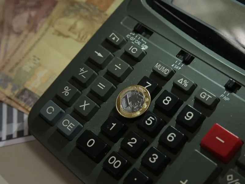 Mercado reduz previsão de alta do PIB brasileiro em 2026 para 1,89%
