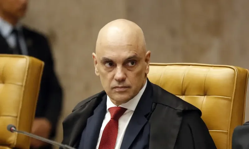Advogado defende investigação sobre ministros ligados a Vorcaro, não apenas Moraes