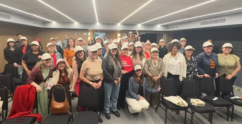 Ministra debate políticas para mulheres em encontro do Senge-PR