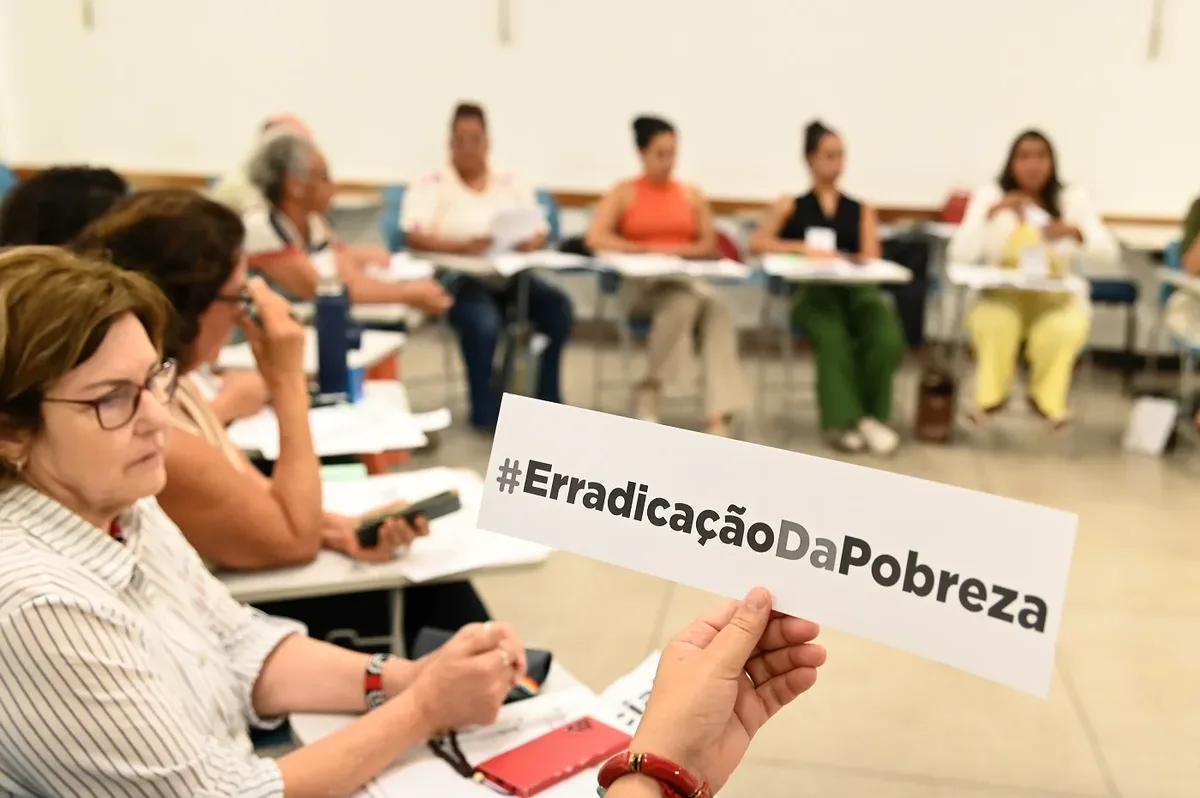 Minas Gerais reduz pobreza, mas assistência social perde espaço no orçamento
