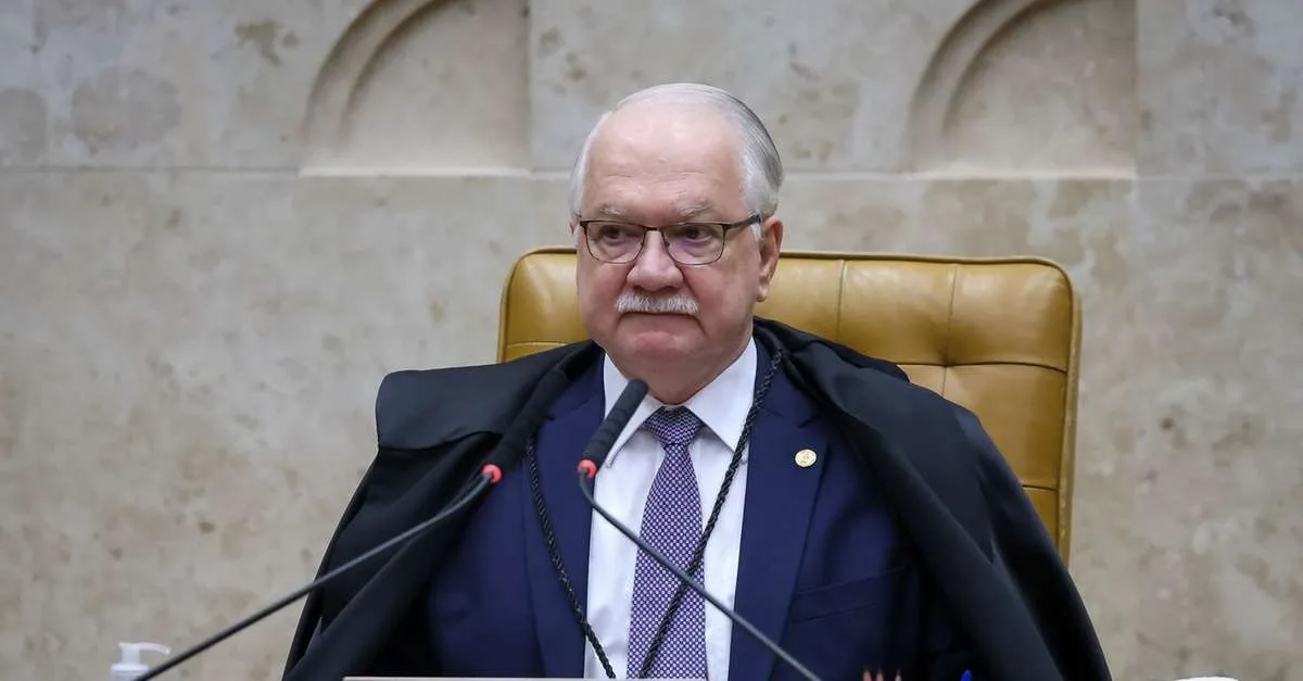 STF mantém diretor da PF no cargo e aguarda manifestação sobre caso
