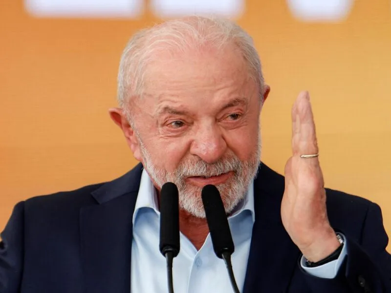 Lula sanciona Move Brasil e diz que programa beneficia toda a sociedade