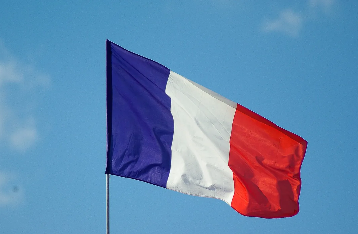 Descarrilamento de trem regional deixa vinte feridos na França