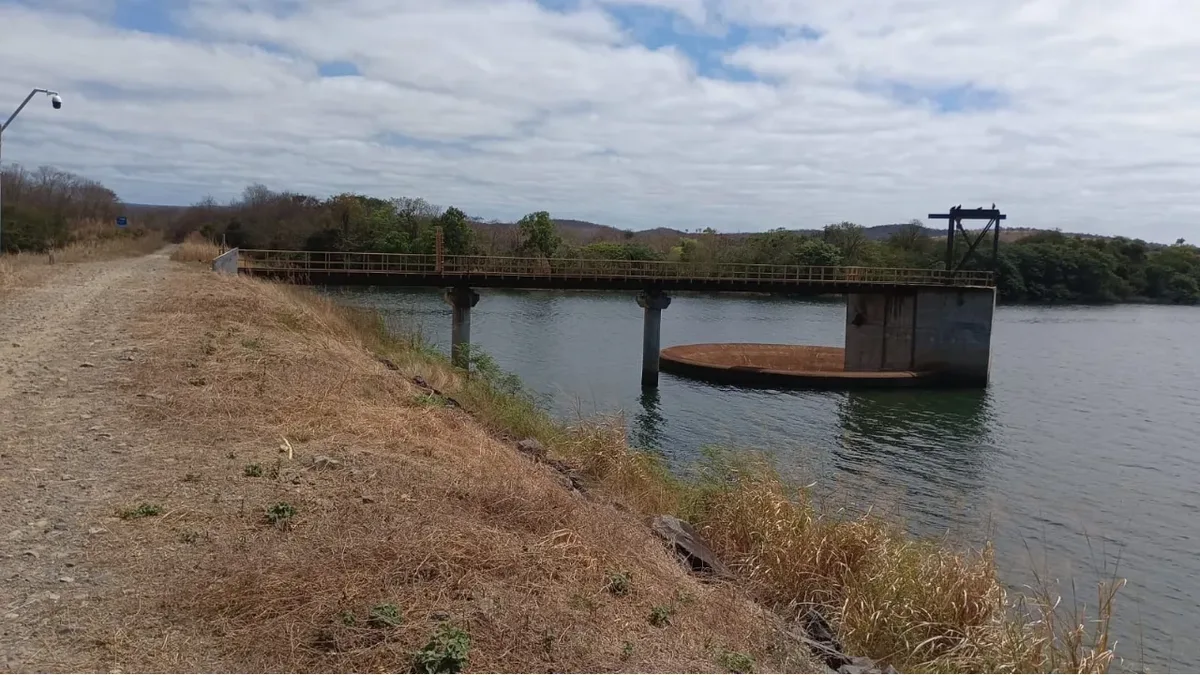 Moradores de Salinas contestam uso de água por projeto de lítio