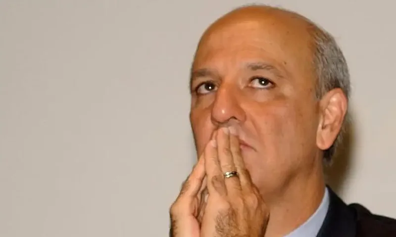 TRE-DF barra candidatura de Arruda, que anuncia recurso ao TSE