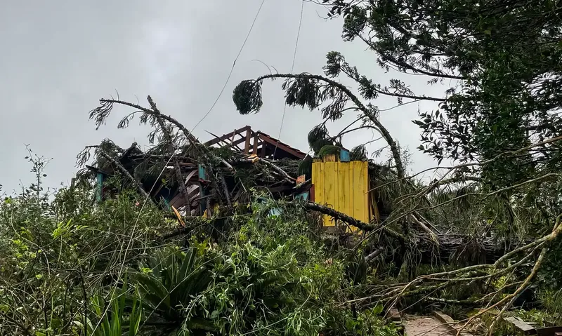 Inmet alerta para tempestades com ventos acima de 100 km/h no Sul