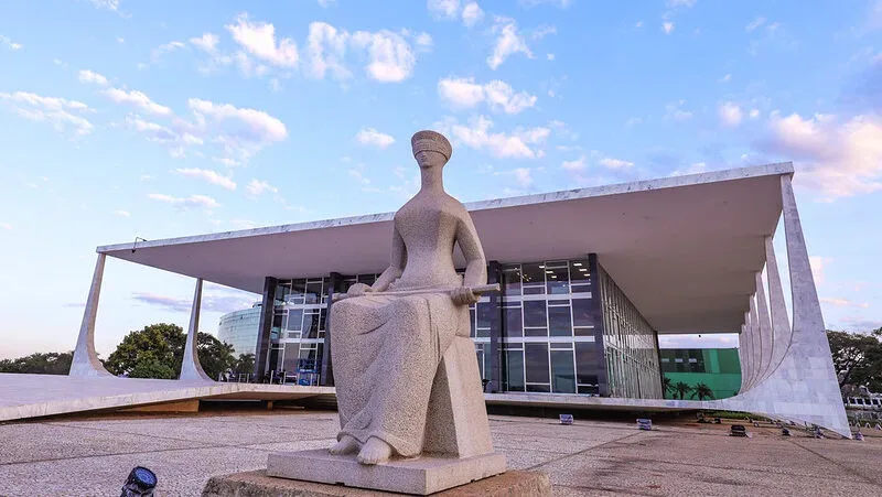 O presente permanente e a perda do desejo de transformar o mundo