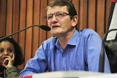 Gilmar Mauro vê disputa entre fascismo e democracia nas eleições de 2026