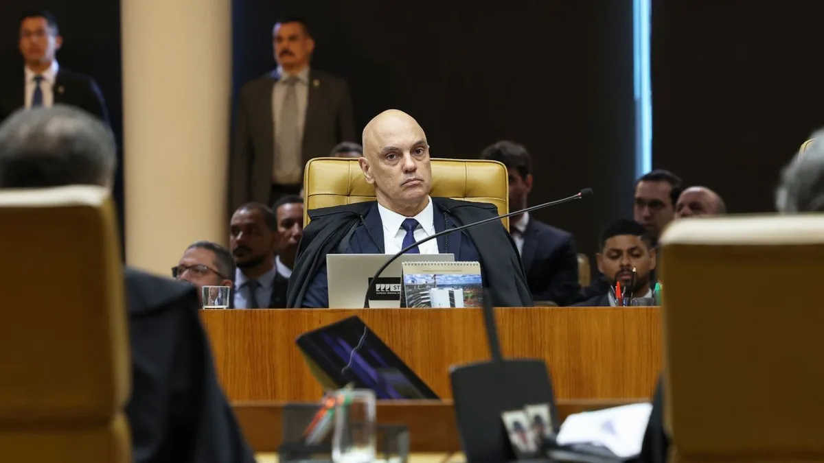Dino defende Moraes e rejeita acusação de abuso em inquérito do STF