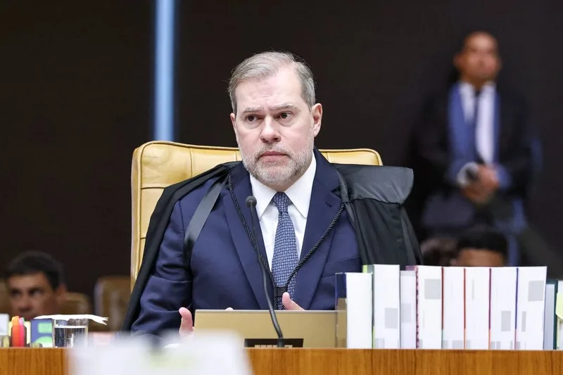 Toffoli declara suspeição e não vota em julgamento sobre mensagens de Vorcaro