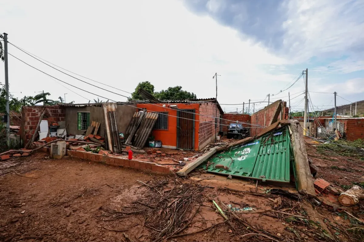 Temporal no Distrito Federal afeta 117 pessoas e interdita 15 imóveis