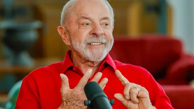 Artigo defende confronto eleitoral e foco nas mulheres periféricas para Lula