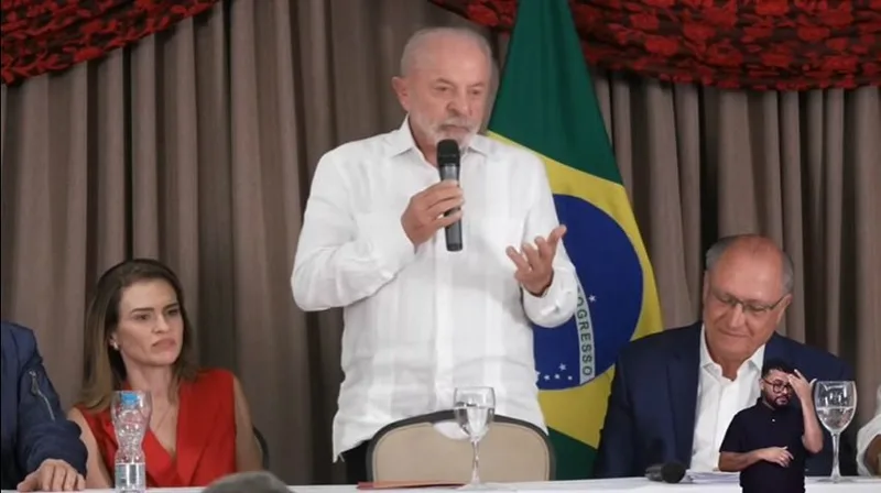 Lula sinaliza participação em debates do segundo turno na televisão