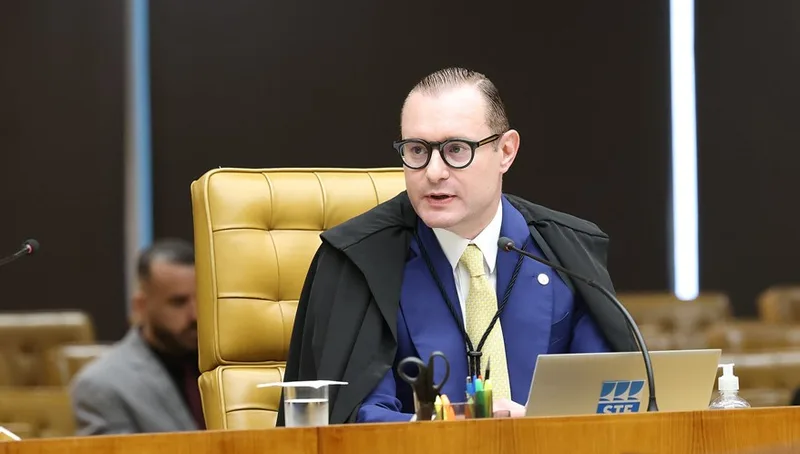 Zanin pede a ministros do STF acesso integral a dados de celular apreendido
