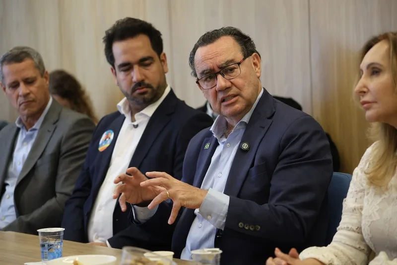 Augusto Cury prepara nova fase de campanha para alcançar 15% nas pesquisas