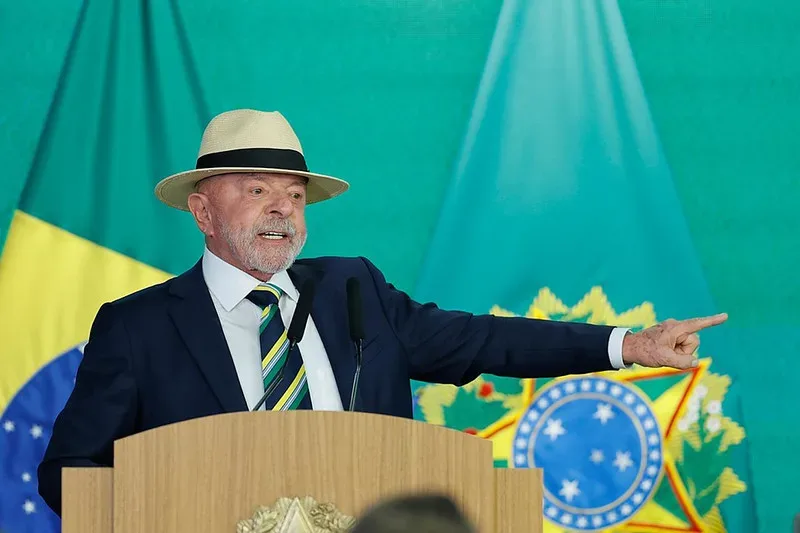 Lula declara confiança em Andrei Rodrigues após crise no STF