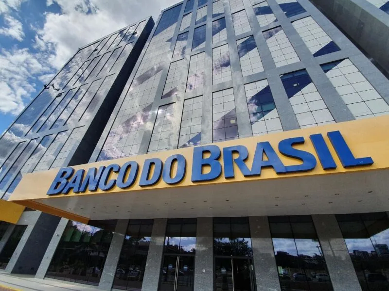 Agências bancárias fecham no feriado; Pix e canais digitais seguem disponíveis