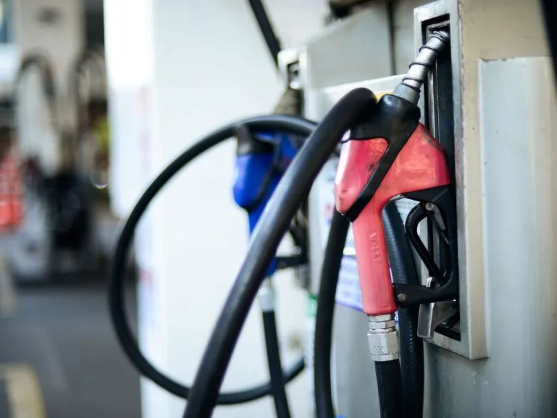 Opep projeta menor crescimento do consumo de petróleo em 2026