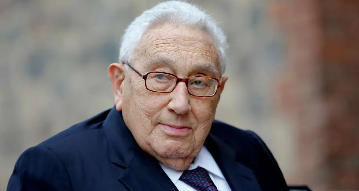 Kissinger pediu devolução do Nobel após queda do Vietnã do Sul