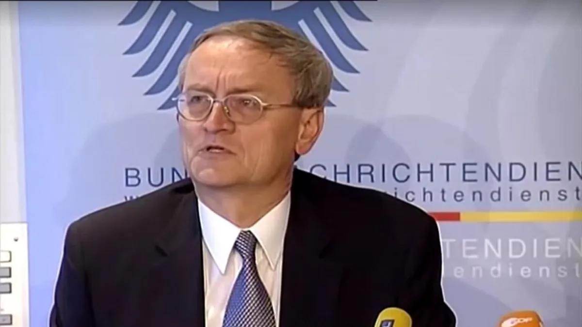 Justiça alemã mantém preso ex-chefe do BND sob suspeita de espionagem
