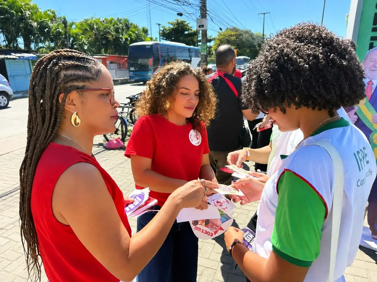 Candidatas relatam retirada de material de campanha no campus Recife do IFPE