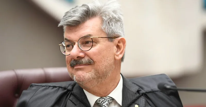AGU pede ao STF perda definitiva do cargo de Marco Buzzi