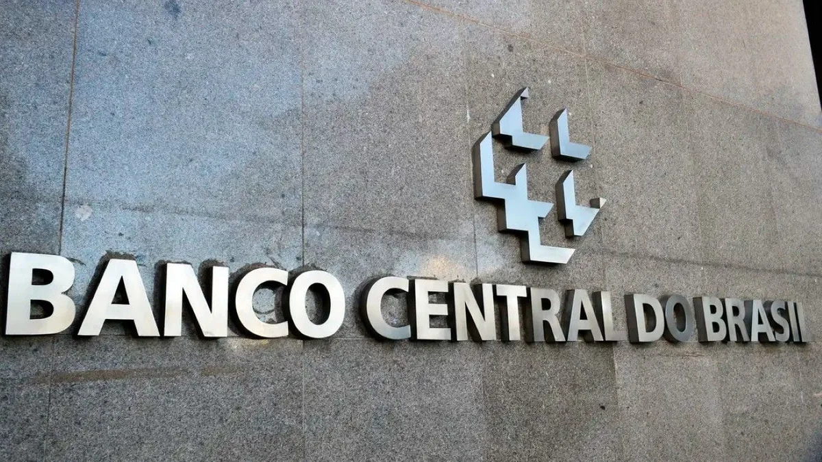 Banco Central eleva para 90% risco de inflação acima do teto em 2026