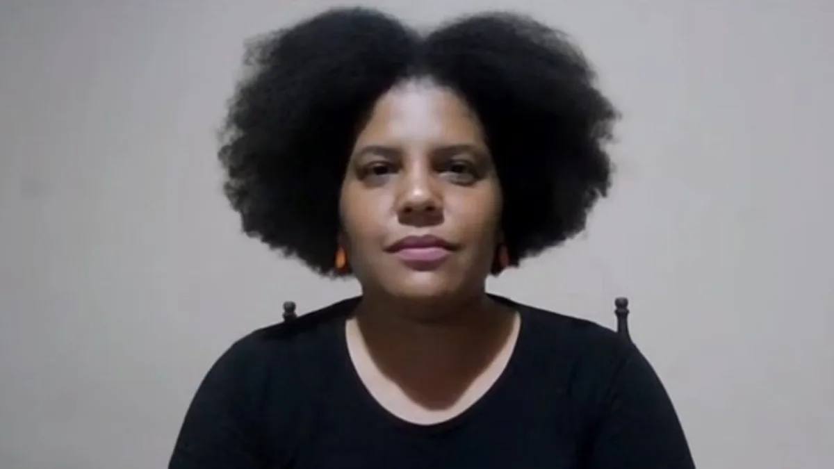 Samara Martins defende suspensão da dívida e estatização dos bancos