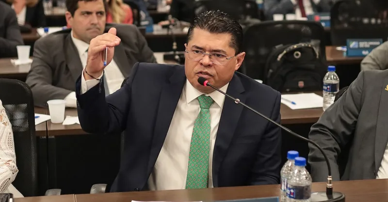Conselheiro cobra posição da OAB após repreensão a advogado no Supremo