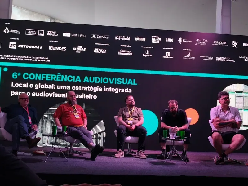 Debate no Festival de Brasília cobra regras para streaming e apoio ao audiovisual
