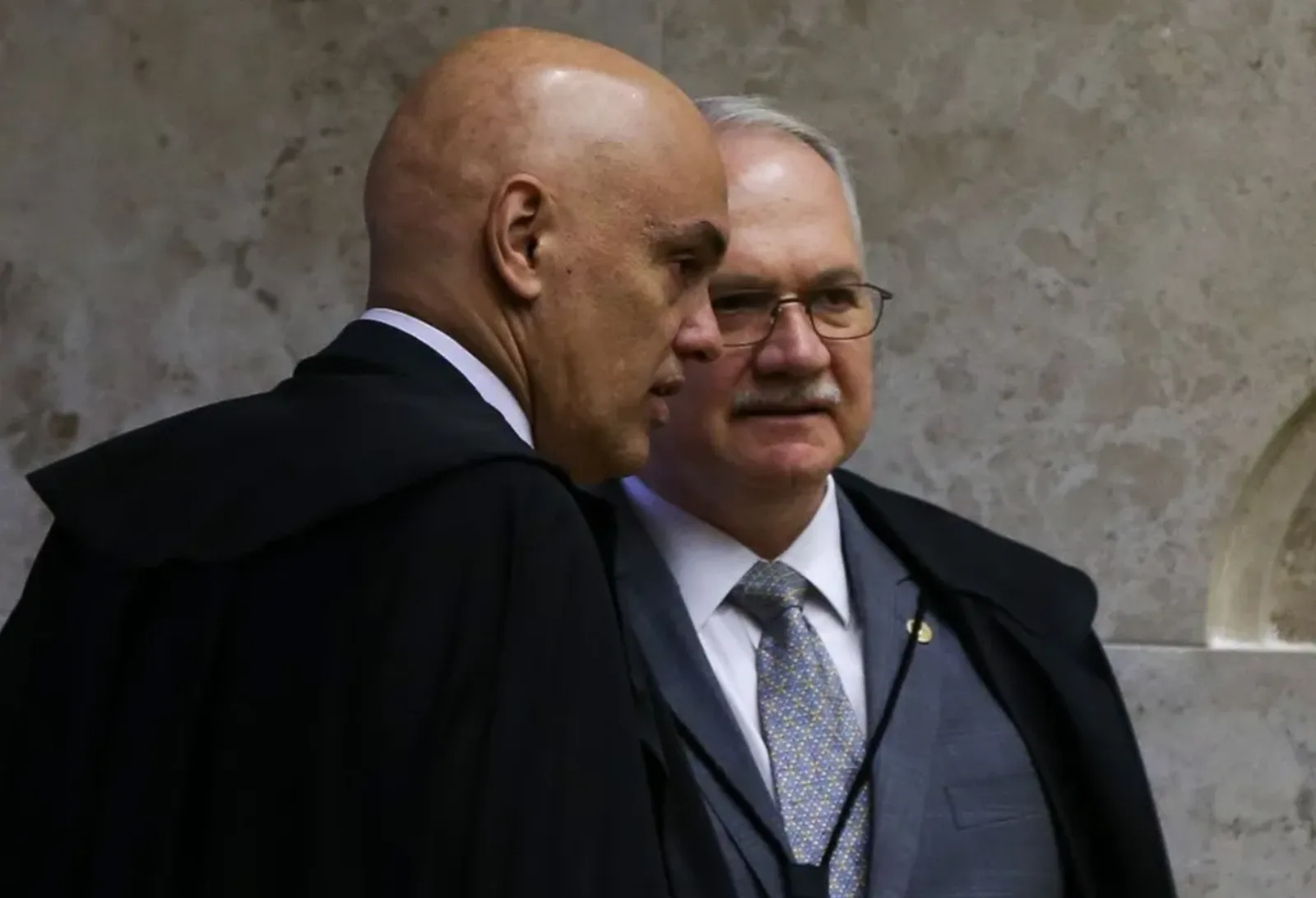 Caso Vorcaro e Moraes expõe tensão nos mecanismos de controle
