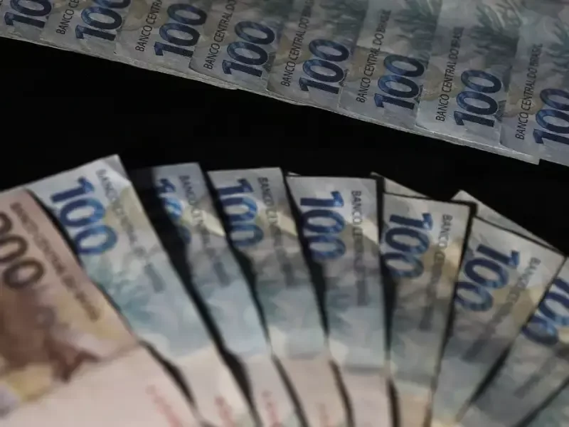 Salários de agosto devem ser pagos até sábado, 5 de setembro