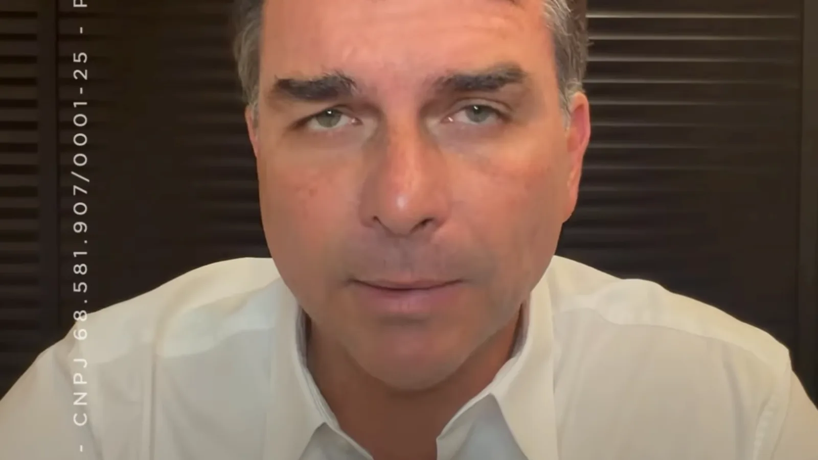 Flávio Bolsonaro critica Moraes e diz que STF não deve proteger ministros