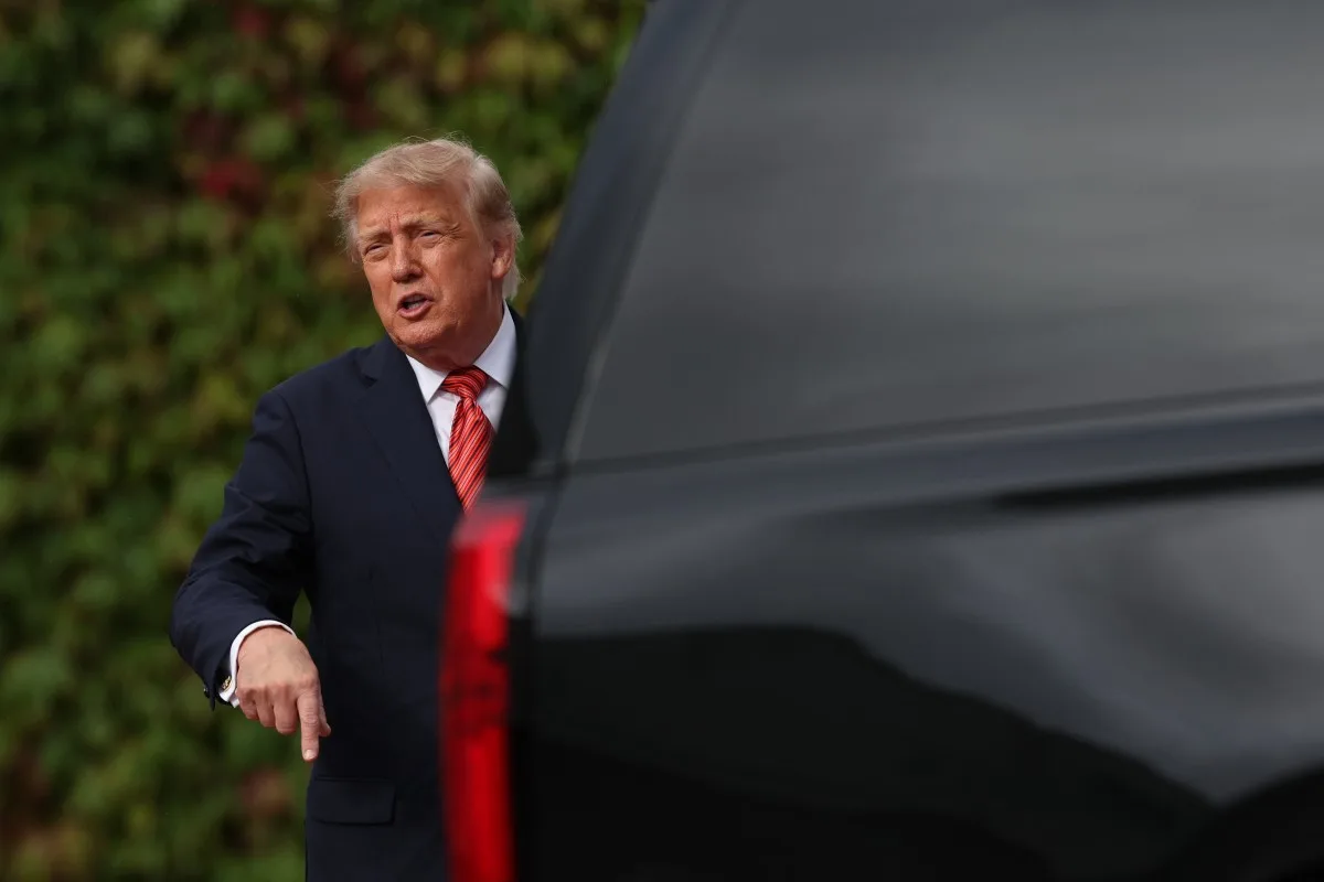 Trump combina agenda diplomática e golfe em visita à Irlanda