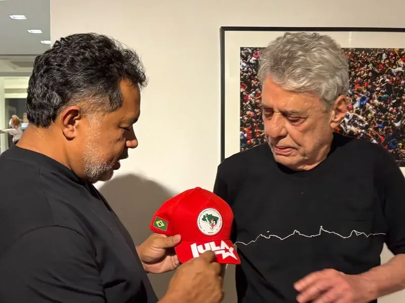 MST manifesta apoio a Chico Buarque após ameaça de morte na internet