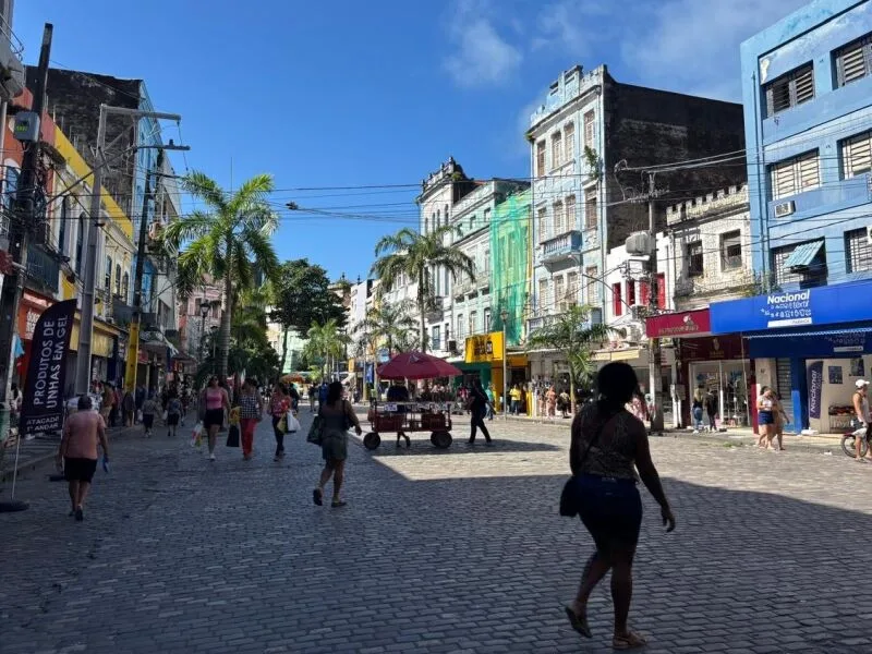 Feriado de 7 de setembro muda horários de comércio e serviços no Recife