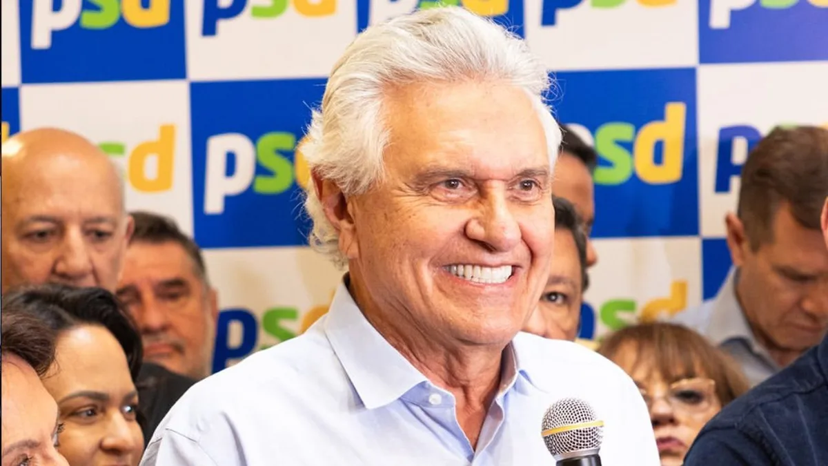 Caiado propõe revisão de benefícios e menor imposto para smartphones