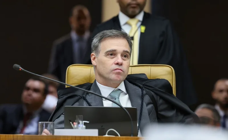 PF envia dados do celular de Daniel Vorcaro a Mendonça e Fux